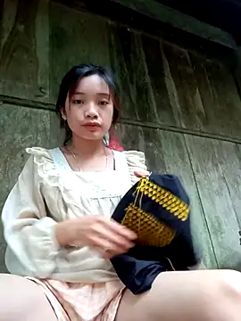 Snapshot of beobeo_2xx chatting on 09/11/25, 03:06 beobeo 2xx online show from 09/11/25, 03:06