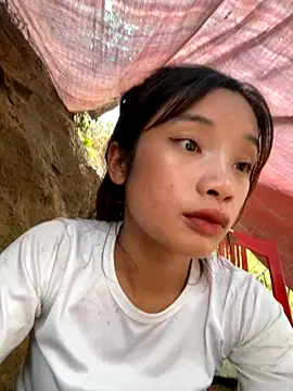 Snapshot of beobeo_2xx chatting on 09/30/25, 05:23 beobeo 2xx online show from 09/30/25, 05:23