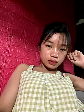 Snapshot of beobeo_2xx chatting on 10/04/25, 01:03 beobeo 2xx online show from 10/04/25, 01:03