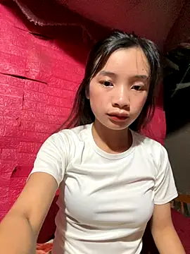 Snapshot of beobeo_2xx chatting on 10/14/25, 01:50 beobeo 2xx online show from 10/14/25, 01:50