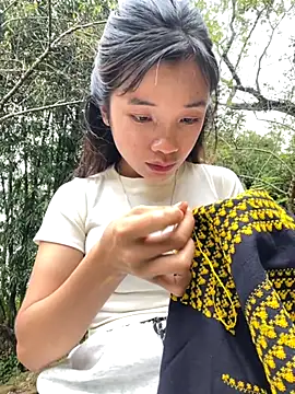 Snapshot of beobeo_2xx chatting on 10/15/25, 07:08 beobeo 2xx online show from 10/15/25, 07:08