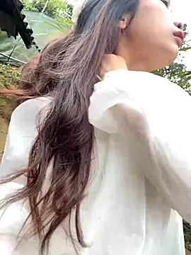 Snapshot of beobeo_2xx chatting on 10/20/25, 07:20 beobeo 2xx online show from 10/20/25, 07:20