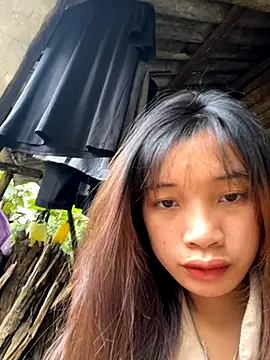 Snapshot of beobeo_2xx chatting on 10/24/25, 06:21 beobeo 2xx online show from 10/24/25, 06:21