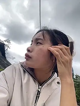 Snapshot of beobeo_2xx chatting on 10/26/25, 02:06 beobeo 2xx online show from 10/26/25, 02:06