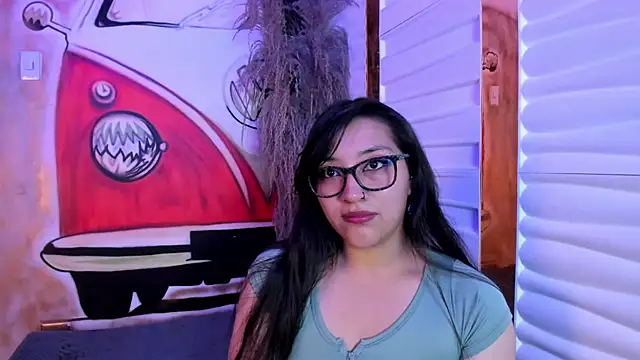 Skye bluee  online show from 10/14/25, 03:07