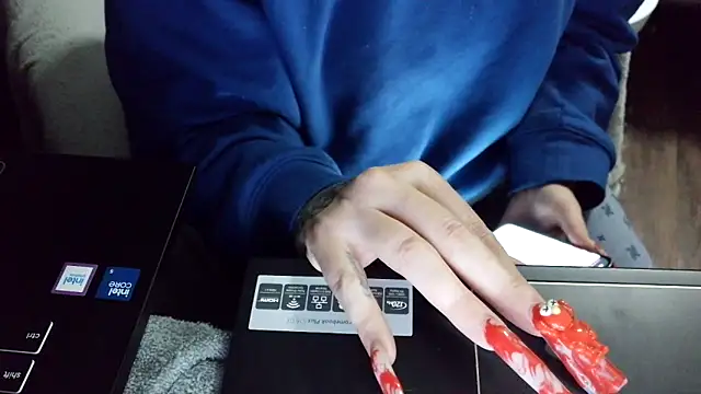 Snapshot of fetishslut4u chatting on 10/16/25, 11:55 fetishslut4u online show from 10/16/25, 11:55