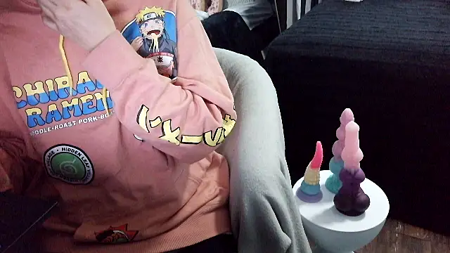 Snapshot of fetishslut4u chatting on 10/29/25, 02:30 fetishslut4u online show from 10/29/25, 02:30