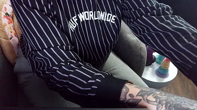 Snapshot of fetishslut4u chatting on 11/01/25, 09:39 fetishslut4u online show from 11/01/25, 09:39