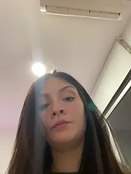 Snapshot of Danielaeliana chatting on 05/03/26, 02:06 Danielaeliana online show from 05/03/26, 02:06
