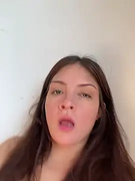 Snapshot of Danielaeliana chatting on 05/30/26, 05:21 Danielaeliana online show from 05/30/26, 05:21