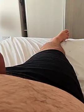 Snapshot of t-dog26 chatting on 09/14/25, 12:15 t-dog26 online show from 09/14/25, 12:15