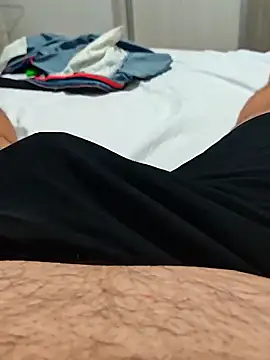 Snapshot of t-dog26 chatting on 09/25/25, 06:00 t-dog26 online show from 09/25/25, 06:00