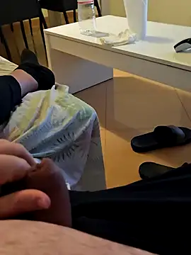 t-dog26 online show from 12/19/25, 02:40