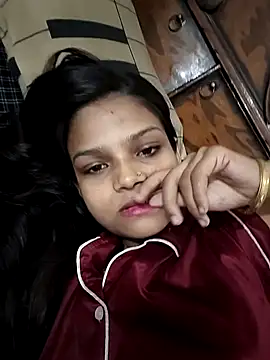 Snapshot of Komal0099 chatting on 10/22/25, 03:01 Komal0099 online show from 10/22/25, 03:01