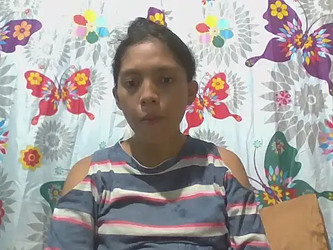 preggymom19 online show from 10/24/25, 03:47