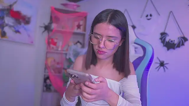 Lana Dreams  online show from 10/31/25, 01:28