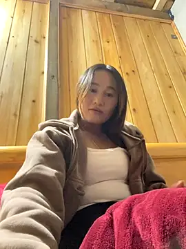 phungtiti online show from 11/29/25, 02:42