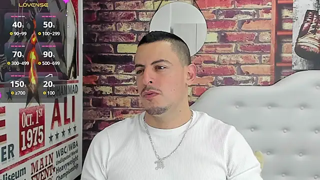 Snapshot of scotty_musicc chatting on 09/19/25, 01:07 scotty musicc online show from 09/19/25, 01:07