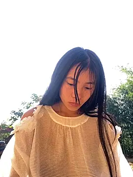 EmLy02 online show from 11/16/25, 01:33