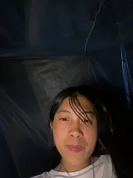 EmLy02 online show from 11/22/25, 11:31