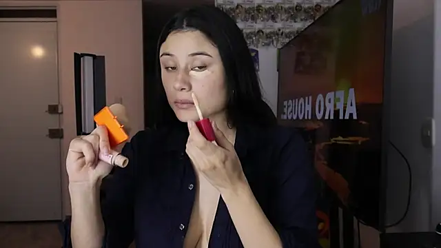 VioletaLorette online show from 11/08/25, 11:25