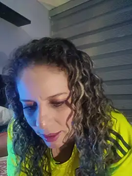 Snapshot of Nina_vallon chatting on 06/25/26, 10:53 Nina vallon online show from 06/25/26, 10:53