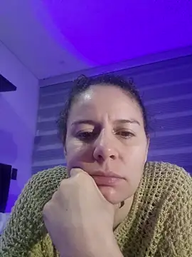 Snapshot of Nina_vallon chatting on 07/15/26, 10:09 Nina vallon online show from 07/15/26, 10:09