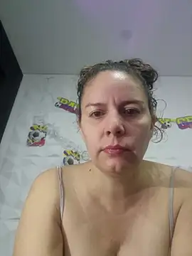 Snapshot of Nina_vallon chatting on 07/22/26, 10:40 Nina vallon online show from 07/22/26, 10:40