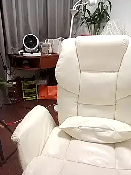 Snapshot of Joanna1122 chatting on 11/11/25, 11:43 Joanna1122 online show from 11/11/25, 11:43