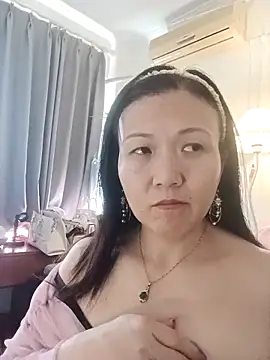 Snapshot of Joanna1122 chatting on 02/06/26, 03:33 Joanna1122 online show from 02/06/26, 03:33