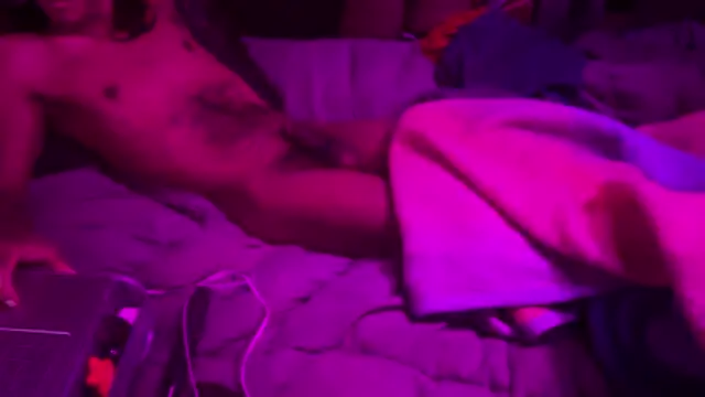 Snapshot of caliboi4 chatting on 11/26/25, 02:29 caliboi4 online show from 11/26/25, 02:29