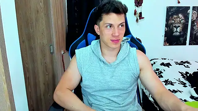 Snapshot of javiersexymann chatting on 02/10/25, 05:30 javiersexymann online show from 02/10/25, 05:30