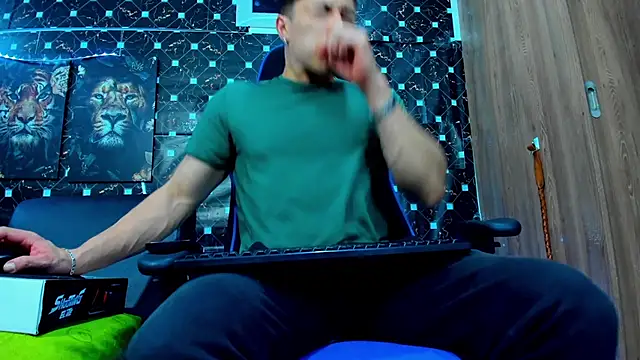 Snapshot of javiersexymann chatting on 09/09/25, 11:15 javiersexymann online show from 09/09/25, 11:15