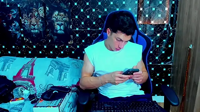 Snapshot of javiersexymann chatting on 12/19/25, 07:32 javiersexymann online show from 12/19/25, 07:32