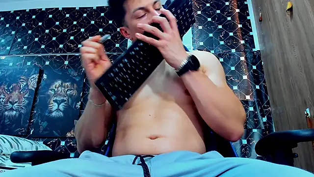 Snapshot of javiersexymann chatting on 02/18/26, 07:43 javiersexymann online show from 02/18/26, 07:43