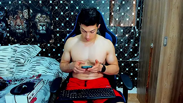 Snapshot of javiersexymann chatting on 02/19/26, 05:09 javiersexymann online show from 02/19/26, 05:09