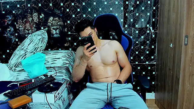 Snapshot of javiersexymann chatting on 02/23/26, 06:33 javiersexymann online show from 02/23/26, 06:33