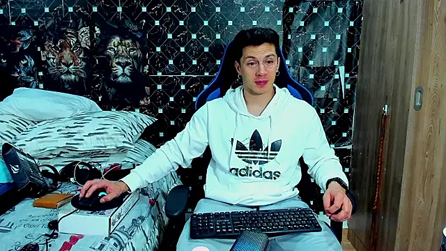 Snapshot of javiersexymann chatting on 02/25/26, 06:23 javiersexymann online show from 02/25/26, 06:23