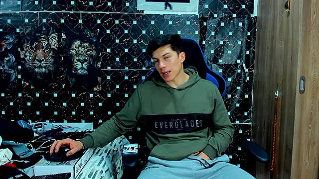 Snapshot of javiersexymann chatting on 03/12/26, 11:11 javiersexymann online show from 03/12/26, 11:11