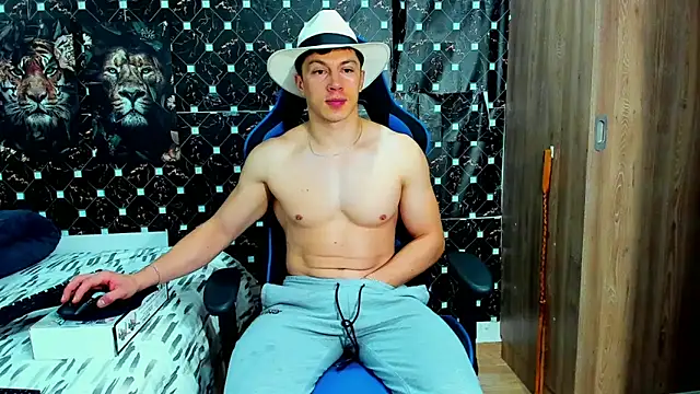 javiersexymann online show from 05/18/26, 12:18