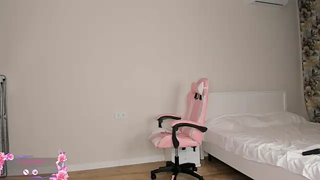 Snapshot of mimicherryy chatting on 10/29/25, 03:31 mimicherryy online show from 10/29/25, 03:31