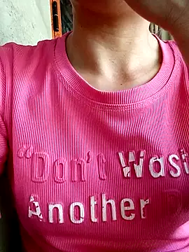 lucybaby00 online show from 04/09/26, 05:29