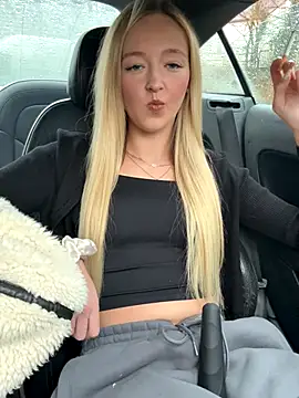 emilypeperoni online show from 11/24/25, 01:22