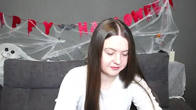 MavkaCute online show from 10/16/25, 06:31