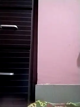 Snapshot of khhlmn chatting on 10/05/25, 06:28 khhlmn online show from 10/05/25, 06:28