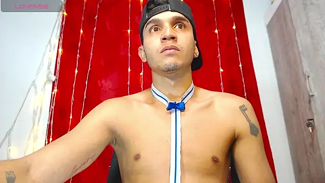 Angel latinboy online show from 02/12/26, 01:39