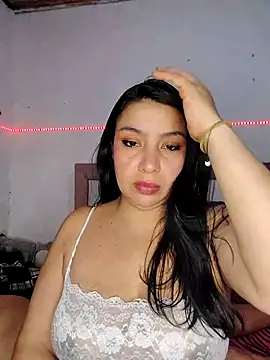 Snapshot of Anahibella chatting on 10/22/25, 04:46 Anahibella online show from 10/22/25, 04:46