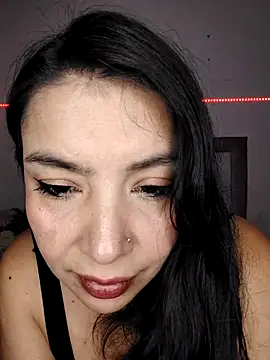 Snapshot of Anahibella chatting on 10/26/25, 05:35 Anahibella online show from 10/26/25, 05:35