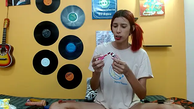 skinnyverus18 online show from 10/23/25, 07:01