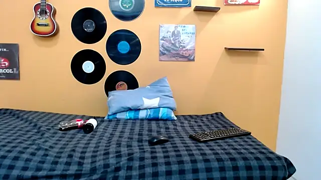 skinnyverus18 online show from 02/24/26, 07:12